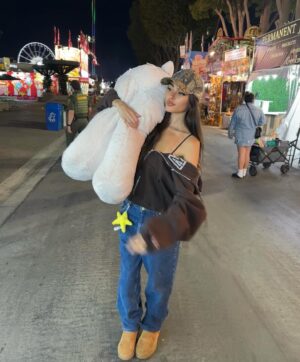 Madison Beer Instagram - big cheese シ  ʕ·ᴥ·ʔ