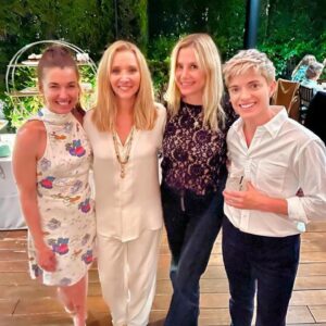 Mae Martin Instagram - Happy birthday to the great @lisakudrow - always thrilled by the memory of forcing you to learn the drums to be in a U2 cover band and then ultimately cutting the scene in the edit because it was objectively insane. 
❤️❤️❤️❤️