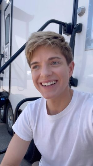 Mae Martin Instagram - Reminder that live streaming tickets are available for the earlier of our sold out @handsomepod live shows in Toronto on August 24th! Link in my bio 
Once you have the ticket you’ll be able to watch the show for up to a week so you can watch it whenever suits you 😎 plus you’ll be able to send in questions. 

Can’t wait, see you there!