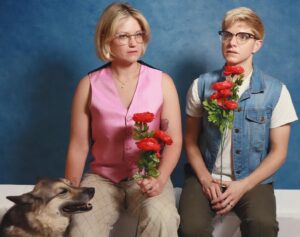 Mae Martin Instagram - 23 years of friendship and we’ve only just discovered professional photoshoots? Insane. @nicoliesimon @awkwardfamilyphotos