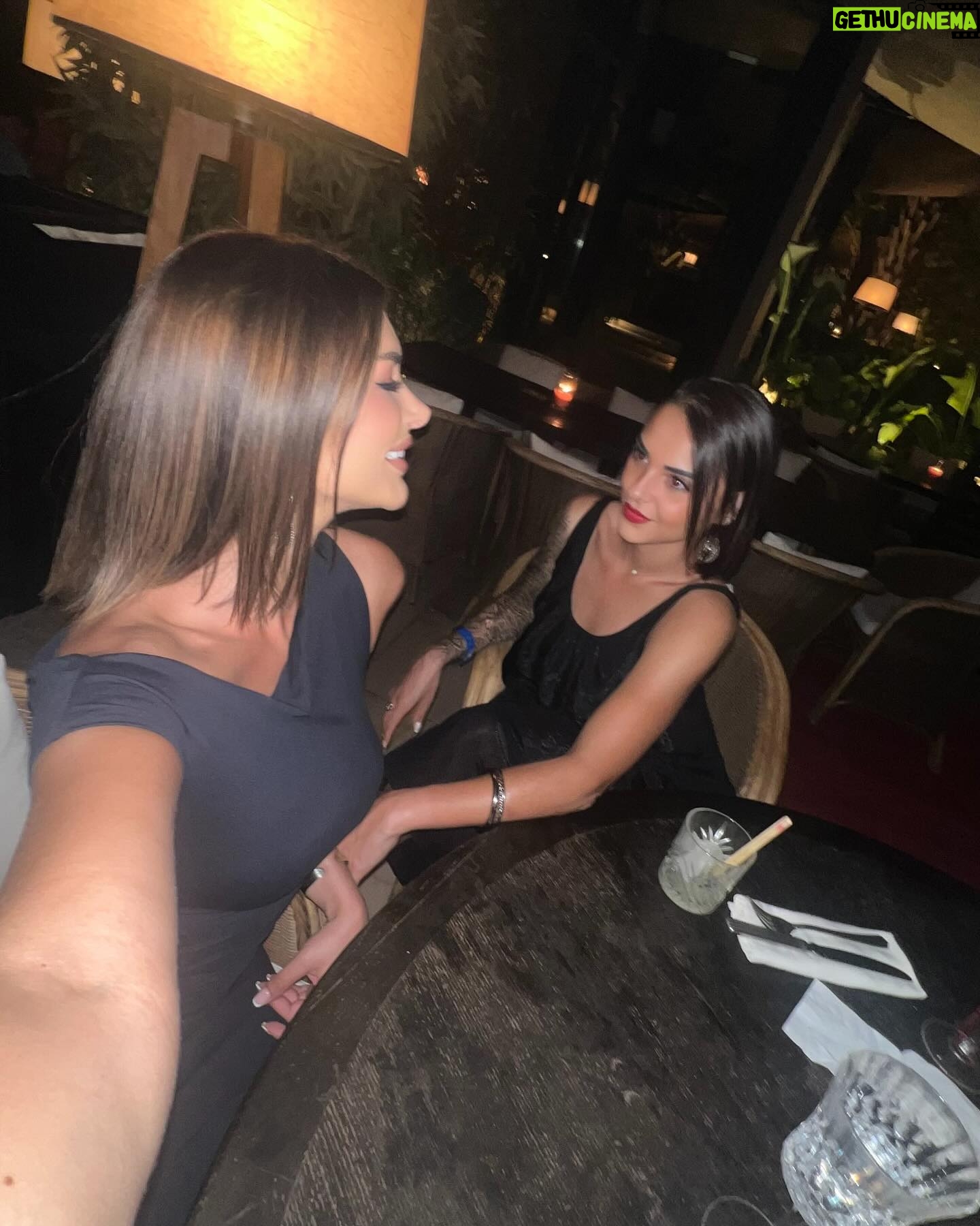 Maëva Martinez - 4.4K Likes - #besties 🫶🏼 @maeva.a.g.b
#girl #friend #selflove #funny #love #travel #picoftheday #photooftheday #night #nightphotography #instagood #instamoment #instagram #goodvibes #goodvibesonly #vibes
