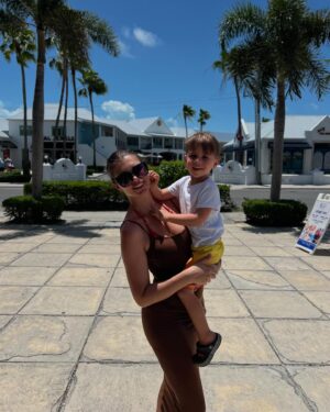 Maëva Martinez Instagram - 🐚🐣

#travel #travelphotography #family #love #selflove #instagood #vibes