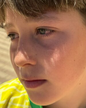 Mafalda Teixeira Instagram - Como diria Daniel Oliveira: “O que dizem os teus olhos?”

E vocês? O que acham que dizem os olhos do pequeno Gabriel de 10 anos?…
•
•
#oquedizemosteusolhos #gabrielkapinha #olhos #olhar #sonhos #dreams #future #kapinha