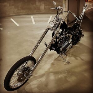 Mafia Kajita Instagram - 久々、チョッパーで用事を片付けに。
バイクに乗っている間は雑念とオサラバできるのが心地良い。

#chopper 
#チョッパーカスタム 
#harleydavidson 
#ハーレーダビッドソン