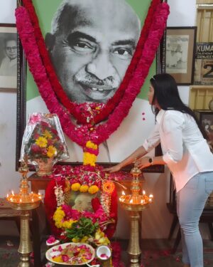 Mahana Sanjeevi Instagram - ♥️பிறப்பிலே மனிதர்🤗 இறப்பிலே மாமனிதர்💯 காமராசர்💪
 எளிமைக்கும் நேர்மைக்கும் பெயர் பெற்றவர்🙏. படிக்காத மேதை, பெருந்தலைவர், கர்மவீரர்✅🙏

#kamarajar #nadar #nadarpasanga #ayya #nadarmakkal #nadarvamsam #tamilnadu #kingmaker #tirunelveli #tamil #nadarpeople #kamaraj #rocketraja #selvinnadar #pannaiyar #karmaveerar #nadarponnu #kamarajarsalai #kamarajarbirthday #nadarking #tirunelvelinadar #selvin #viruthunagar #chennai #thenkasi #rocketrajanadar #india #kanyakumari #tamilanda #kamarajararangam