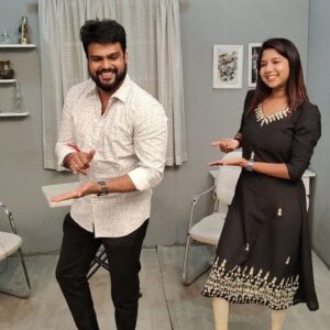 Mahesh Subramaniam Instagram - Dancing after ages ✌️ Full bloopers.. but had a nice time bro @mahesh.subramaniam_offl 

#dance #dancereels #reels #reelsinstagram #reelsvideo #reelitfeelit