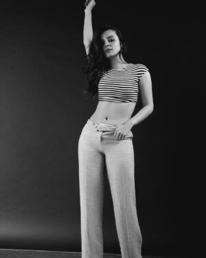 Mahima Makwana Instagram - It is both a blessing and a curse to feel everything so very deeply. 🍃 

Styling - @shreejarajgopal 
Photographer - @kannasrihari 
Glam - @eshwarlog 
Hair - @krishnakami 
Studio - @studioash.in 
Managed by - @divijakrishnaswami