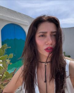 Actress Mahira Khan HD Instagram Photos and Wallpapers August 2024