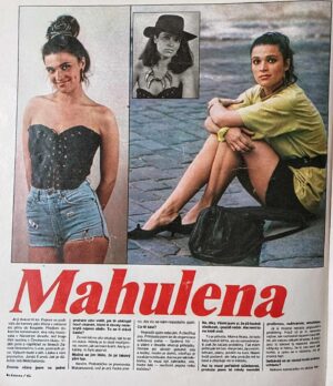 Mahulena Bočanová Instagram - 1990!!!🤣pomooooooóc!!!!Lidé do 40ti let věku by měli mít zákaz mluviti v tisku!!!!🤣Časopis KINO a titul samozřejmě!🤣Myslím,že v té době ještě neexistoval styling a ty další kokotiny zbytečný okolo!🤣To byly časy!🤣V tom tričku jsem normálně spala🤣Nicméně tu hrůzu na hlavě nosim furt,i teď jí mám na palici🤣(nicméně nefotím titul nejprestižnějšího filmového časáku,ale jdeme k sousedum na chajdě grilovat!🤣:)…. @pavelkortan by neměl co žrát!🤣💋Já se vždy malovala a oblékala sama!🤣Když mě upravují prudí mě to dodnes🤣Ale teď už mám tu výhodu,že jsem v pozici kdy řeknu:”Nikam nejdu!🤣”a mám klid:)