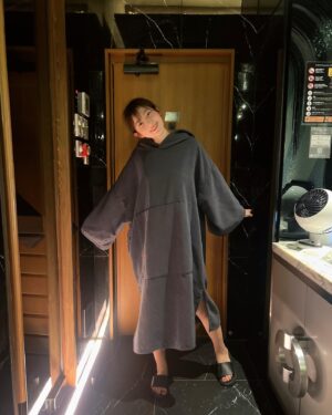 Mai Ishioka Instagram - #サ活 🫶

水風呂苦手な私だけどサウナの中に水風呂があって入れました👼
あと金額お手頃なのうれしい🥰

🧖‍♀️ @kudochi_sauna

あと関係ないけど
スマホケースの中にドラゴンズのステッカー入れたの♡🐨