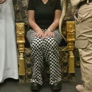 Mai Kassab Instagram - يوم من أحلي الأيام شكرا جدا دكتور سيف وأخويا الصديق الغالي سعيد الجناحي علي كل حاجه حلوه وتسهيل أموري في الحصول علي الإقامه الذهبيه في دوله الإمارات الحبيبه ❤️🌹 @sb_belhasa @fame.park @aljanahi