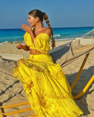 Malak Koura Instagram - Sun kissed 🍋 💛🌻☀️