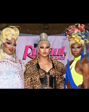 Malaysia Babydoll Foxx Instagram - First off she shared everyone’s Birthday story and not mine. Which is why we are Frenemies. Lol jk Happy Birthday to that little sister I never wanted or asked for. We have had our moment and battled for the heavy metal crown. But at the end of the day. I admire your confidence (big ego lol)  your wit! Your talent and all your references! Lol I LOVE YOU SO MUCH AND I HOPE YOU ENJOYED YOUR SPECIAL DAY! @luxxnoirlondon So happy to understand you and see what others dont! America she really is a sweetheart. 😘❤️ she’s just a Virgo! 🤷🏽‍♀️😂