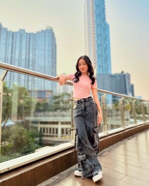 Malea Emma Tjandrawidjaja Instagram - Thank you everyone for the well wishes via comments and DMs. Really appreciate it! 🤗

While I'm still recovering, here are some pictures from my Indonesian trip last month. I really missed Indonesia! 🥰

𝘛𝘦𝘳𝘪𝘮𝘢 𝘬𝘢𝘴𝘪𝘩 𝘺𝘢 𝘣𝘶𝘢𝘵 𝘴𝘦𝘮𝘶𝘢 𝘱𝘦𝘳𝘩𝘢𝘵𝘪𝘢𝘯𝘯𝘺𝘢 𝘭𝘦𝘸𝘢𝘵 𝘬𝘰𝘮𝘦𝘯 𝘥𝘢𝘯 𝘋𝘔. 𝘒𝘢𝘭𝘪𝘢𝘯 𝘦𝘮𝘢𝘯𝘨 𝘵𝘩𝘦 𝘣𝘦𝘴𝘵! 🤗⁣
⁣
𝘚𝘦𝘬𝘢𝘳𝘢𝘯𝘨 𝘢𝘬𝘶 𝘮𝘢𝘴𝘪𝘩 𝘳𝘦𝘤𝘰𝘷𝘦𝘳𝘪𝘯𝘨, 𝘫𝘢𝘥𝘪 𝘪𝘯𝘪 𝘢𝘬𝘶 𝘱𝘰𝘴𝘵 𝘧𝘰𝘵𝘰 𝘧𝘰𝘵𝘰 𝘱𝘢𝘴 𝘥𝘪 𝘐𝘯𝘥𝘰𝘯𝘦𝘴𝘪𝘢 𝘣𝘶𝘭𝘢𝘯 𝘭𝘢𝘭𝘶 𝘺𝘢. 𝘒𝘢𝘯𝘨𝘦𝘯 𝘣𝘢𝘯𝘨𝘦𝘵 𝘥𝘦𝘩 𝘴𝘢𝘮𝘢 𝘐𝘯𝘥𝘰! 𝘔𝘰𝘨𝘢-𝘮𝘰𝘨𝘢 𝘣𝘪𝘴𝘢 𝘣𝘢𝘭𝘪𝘬 𝘬𝘦 𝘐𝘯𝘥𝘰 𝘭𝘢𝘨𝘪 𝘴𝘦𝘨𝘦𝘳𝘢 𝘺𝘢𝘢𝘢𝘢... 🥰

#maleaemma #meilien #dilan1983 #Dilan1983WoAiNi