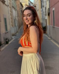 Actress Malinda Kathleen Reese HD Instagram Photos and Wallpapers August 2024