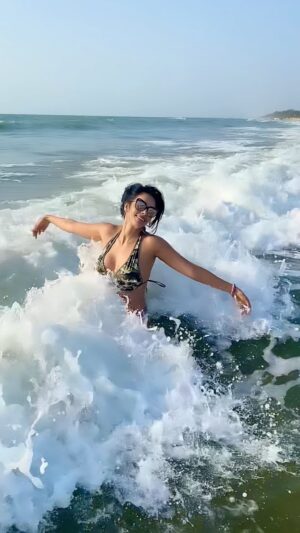 Mallika Sherawat Instagram - I love playing with the ocean waves,The wild rhythm of the sea evokes a sense of boundless freedom 🌊💦 
.
.
.
.
.
.
.
.
 #beachlove #ocean #getoutside #planetearth #naturegram #naturebeauty #natureshots #naturelover #loveit #positivemindset #abundancemindset #positiveminds #colorful #happyheart #happyplace #happythoughts #creativedesign #creativedaily #creativedesigner #positive #passion #openheart #positivemind #celebration #canon5dmarkiv