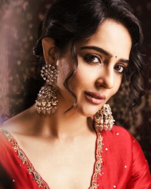Malvi Malhotra Instagram - ❤️

Styled by — @navkarstudio25 
Ensemble by — @thecloset_archana 
PC — @saikrishna.gunti 
HMUA — @yugan_sairaj_mask 
Jewellery — @aneethaass_jewellery 

#malvimalhotra