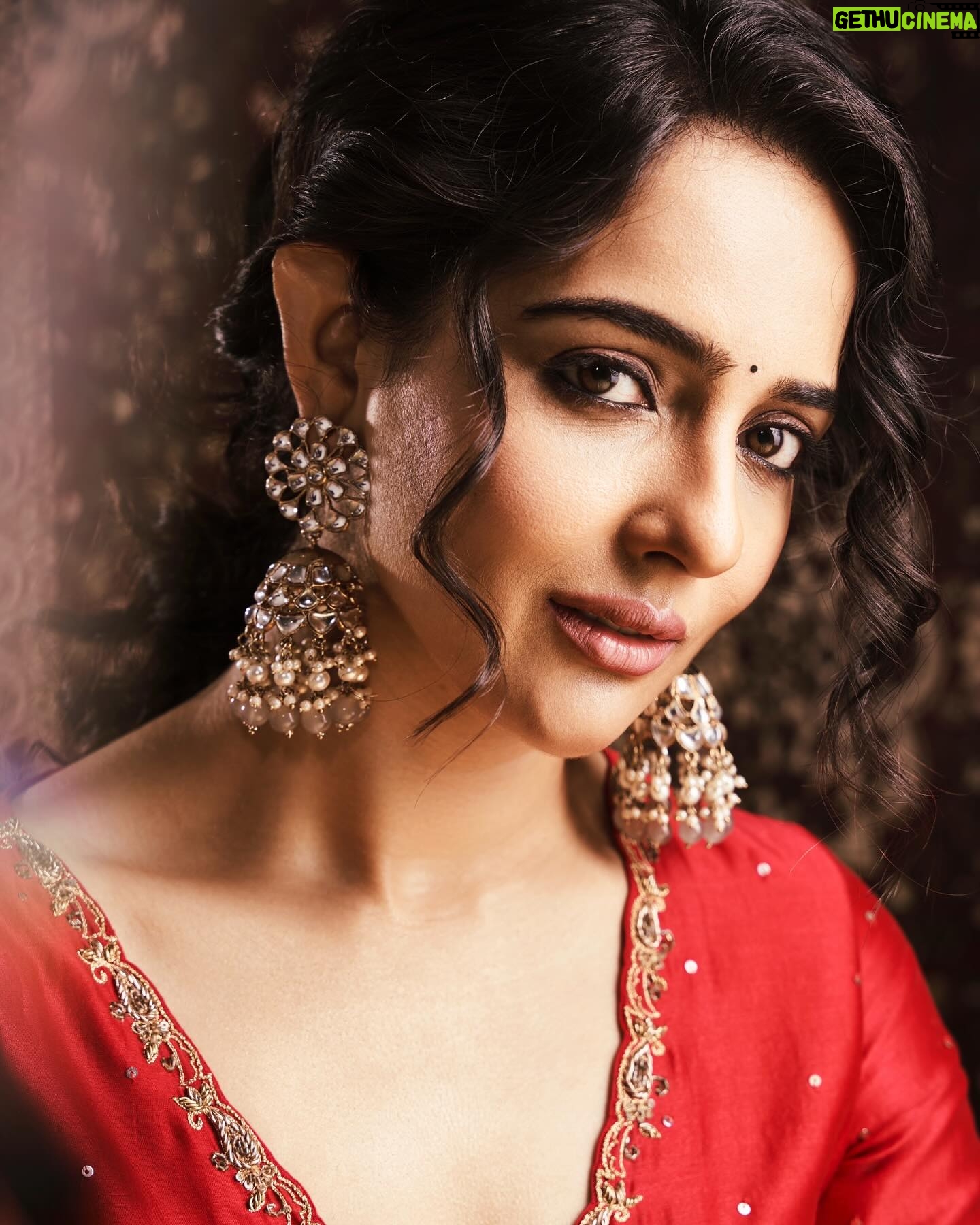 Malvi Malhotra - 1.6K Likes - ❤️
Styled by — @navkarstudio25
Ensemble by — @thecloset_archana
PC — @saikrishna.gunti
HMUA — @yugan_sairaj_mask
Jewellery — @aneethaass_jewellery
#malvimalhotra