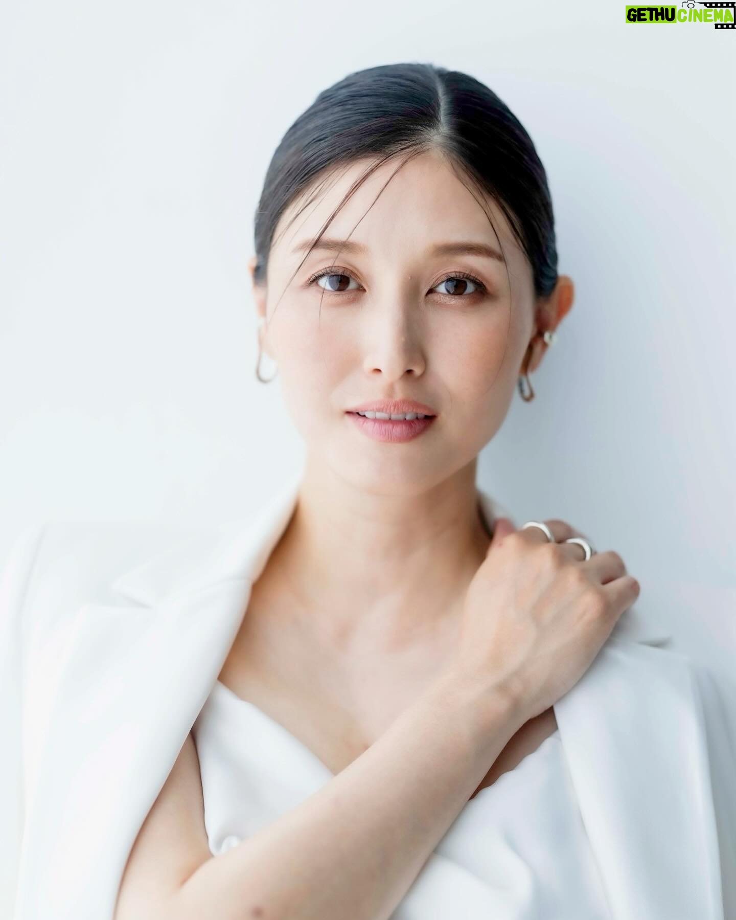 Manami Hashimoto - 6.6K Likes - 後期のたまごクラブ表紙を務めさせていただいてます🥰発売中です💓ぜひぜひご覧ください🥰
@tamahiyoinsta