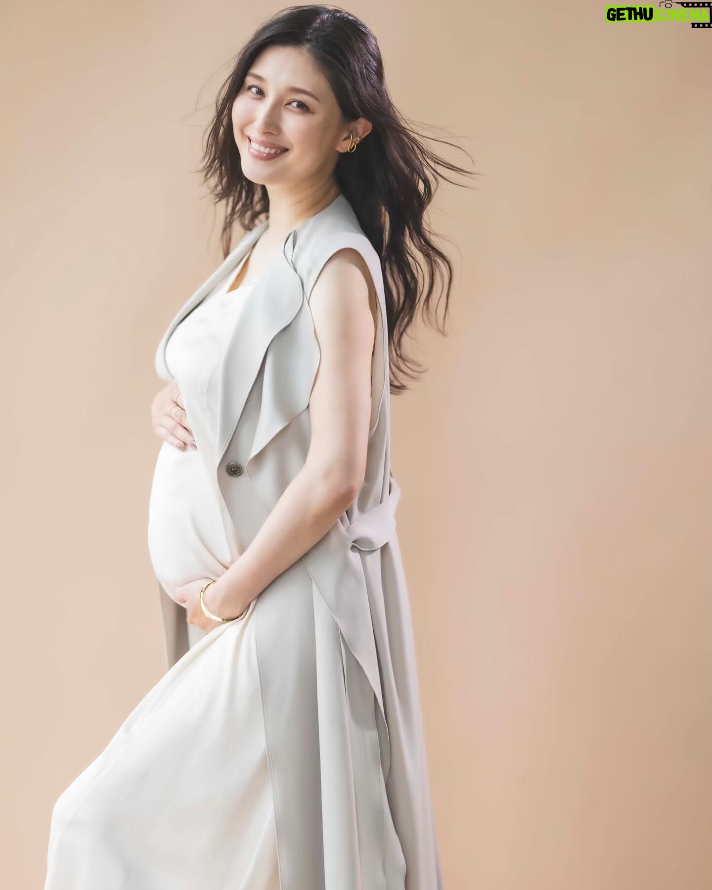 Manami Hashimoto - 6.6K Likes - 後期のたまごクラブ表紙を務めさせていただいてます🥰発売中です💓ぜひぜひご覧ください🥰
@tamahiyoinsta