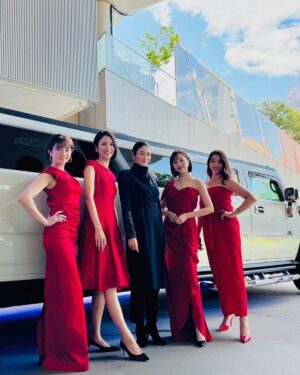 Manami Higa Instagram - gorgeous🤩

勢揃いでした〜♥️♥️♠️♥️♥️

@7_hisho_tvasahi 
#スカイキャッスル
#7月25日
#松下奈緒 #木村文乃
#高橋メアリージュン#小雪