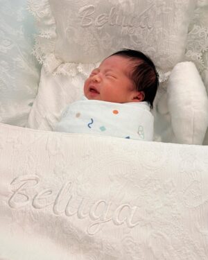Maneerat Kam-Uan Instagram - Welcome to the world, Beluga!
ดีใจ อาแม่และอาหลานแข็งแรงมาก 👍🏻✨ 
น้ารอถักเปียน้า 👧🏻