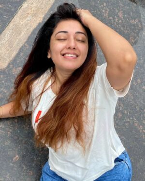 Mani Bhattacharya Instagram - My smile represents the victory after suffering from all ups and downs.,
#victory #smile #upsanddowns #love #white #music #light #bright #young #happy #happyforever #me #megh #shiva #manibhattachariya