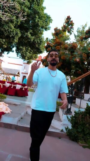 Maninder Buttar Instagram - pani di gal 400 Million 🫡 …
 Next awwe fer ehoja gaana ?