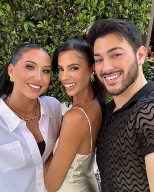 Manny MUA Instagram - 2016 is shaking