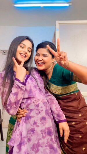 Manshi Pal Instagram - #nisigandha🌿🌹 💜🫰🏻🫶🏻