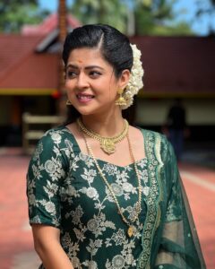 Actress Mansi Joshi HD Instagram Photos and Wallpapers July 2024