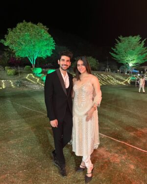 Mansi Taxak Instagram - Happy birthday my yellow✨✨✨

@eklavyasood 
#instadaily #instagram #trending #trend #explore #explorepage