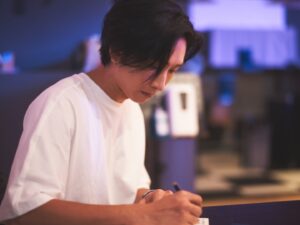 Manson Cheung Instagram - 預兆

六月三十日的 紀念家駒和Beyond 音樂會 
因地理位置 安排了在錄音室進行簡單妝頭

化妝時心情有點緊張，頭腦有很多雜念

例如是...
我該怎樣演唱家駒的作品呢？
我在台上該說什麼呢？
我會不會忘詞呢？...
（被 anxiety takeover 的表徵）

在錄音房來回踱步時
Kaho 進入了對面的房間
我從玻璃中看到他的背影
白Tee上寫著 “Enjoy”… 
是的，只要 enjoy 就好了

Enjoy the show
Enjoy the interaction with the music 
Enjoy the moment with the audience!
Enjoy the interaction with God, with Kakui, with your Idol

Remember how he shares his love and magic energy in every song. Do you remember how “AMANI” hit you when we worked on the farm?

“You’re always here, we miss you so much.”

Snap by @teddy5photo 
Makeup by @kahocheng_upton 
Hair by @jayyeung.theedge
