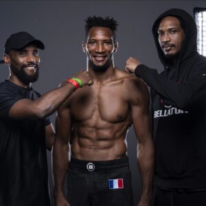 Mansour Barnaoui Instagram - Merci a tous pour le soutien, cette victoire c'est la notre #bellator #tunisia #france #mma #victory

📸 @element360_fight_dept @varomartinezphoto @adrumor