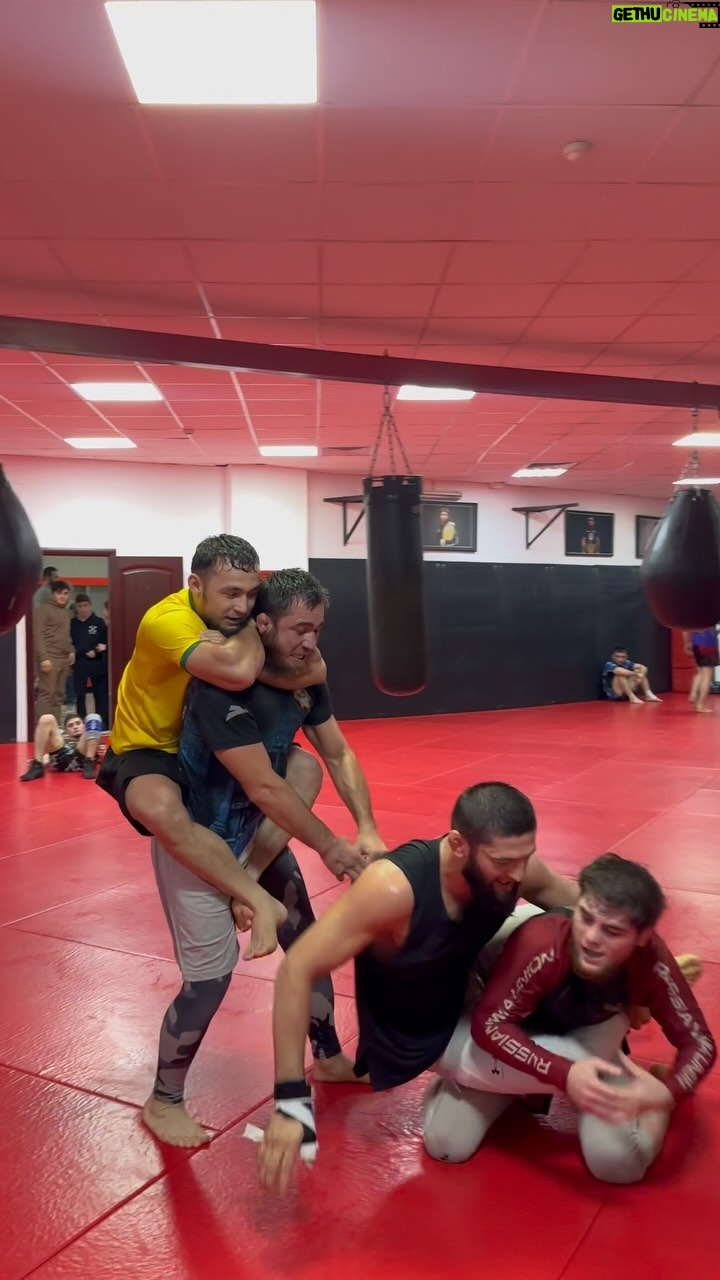 Mansur Khatuev - 58.6K Likes - Начало хорошое было 😂🤝 @dudaevmma @khamzat_chimaev @basaev_95as