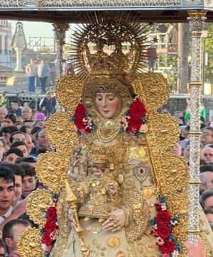 Manuel Lombo Instagram - Todo con María, nada sin Ella.
