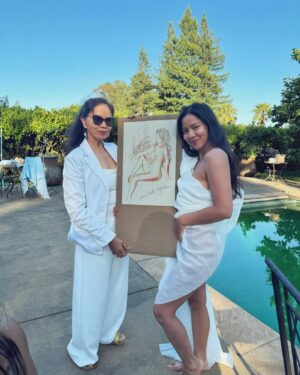 Mara Lopez Instagram - RIDE or BRIDE? 💍🌸🤣 My bridesmaid @marjaabadgirl dreamt we were still at #MarasLastSplash so heres another photo dump 🥂☀️💦 ⁣
⁣
#BacheloretteParty #Bachelorette #BirthdayBach