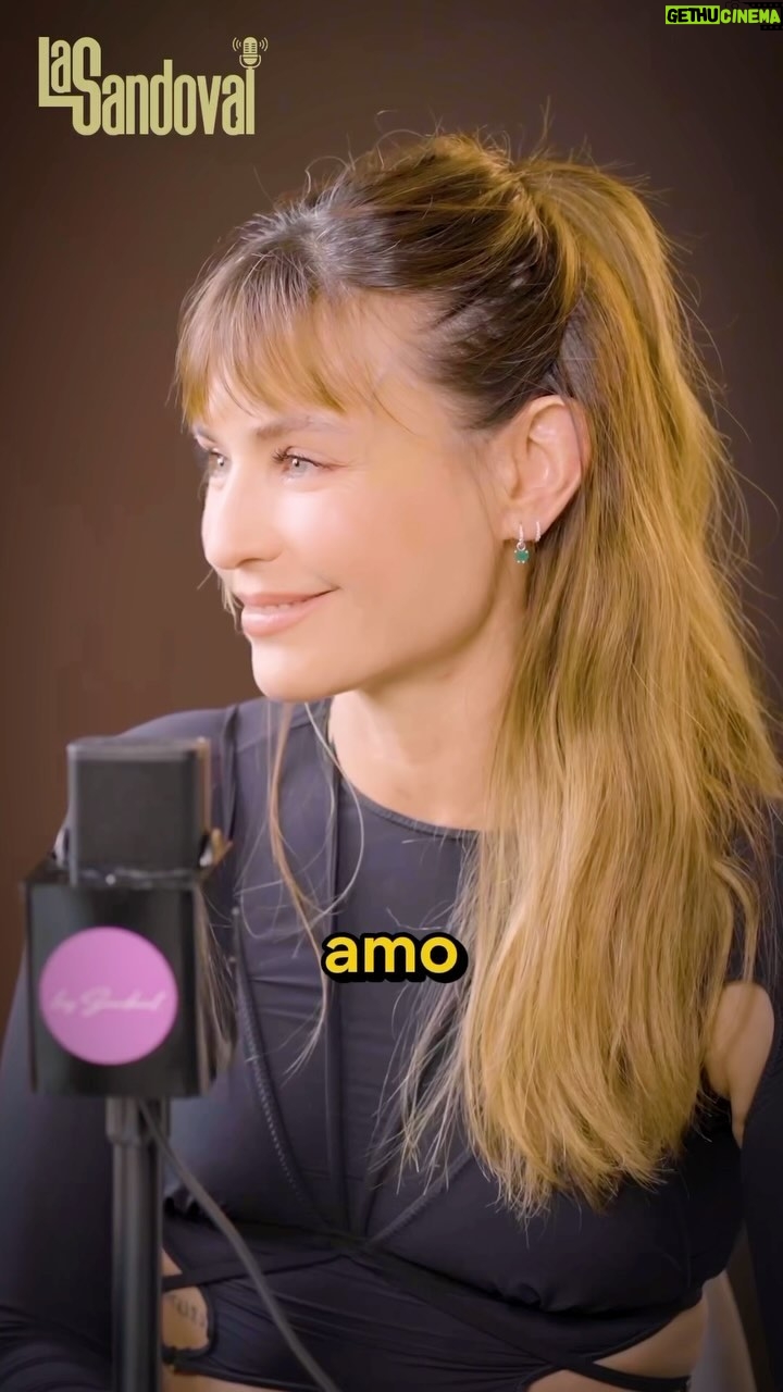 Marcela Mar - 2.1K Likes - Episodio ya disponible! Junto a la gran actriz colombiana y amiga @marcelamar07 en compañía de su talentoso hijo @emilianopernia.
En el podcast nos hablaron sobre sus carreras, sus vidas actuales y sobretodo de la relación madre e hijo en la que se destacan por tener una admiración y un cariño inigualable. 💕🤗
No te lo pierdas! Link en la bio 🎙️🎧
#podcast #lassandoval #familia #maternidad #madreehijo #actorescolombianos #marcelamar #emilianopernia