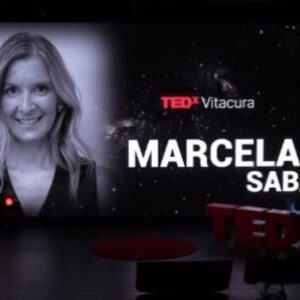 Marcela Sabat Instagram - #TedTalk Lo que viví ayer en @tedx.vitacura para @ted fue una tremenda experiencia y desafío personal. Llevaba muchos años admirando las charlas TED, y porqué no decirlo, muchas veces soñé con ser una #TedSpeaker. Fueron semanas de harto trabajo para lograr cumplir con los objetivos de la marca y, para eso tuvimos a los mejores entrenadores. A los expertos en oratoria y storytelling @spinpitch.cl y @labstorylab muchísimas gracias por toda su entrega y profesionalismo, fueron fundamentales para llegar al corazón del “regalo” que uno debe preparar para entregar al mundo y que yo llamé EFECTO EQUIDAD. Feliz además de haber compartido y conocido a tantas personas en este viaje de tanto aprendizaje con quienes compartí escenario, especialmente @franandler_tips @mane.martin.c @coachingconsofia @nanodemaria @dr.ramonkong @holaeedu @francisco.ackermann @sanchezpipe @denisse_goldfarb 
Agradecer a @peterfulle y todo el equipo por toda la organización y amor que le pusieron a todo.

Gracias a mis papás por acompañarme y gracias al más importante de todos, a mi Rodri por confiar en mi y apoyarme con todo y con tanto ❤️❤️❤️.

#Gratefull