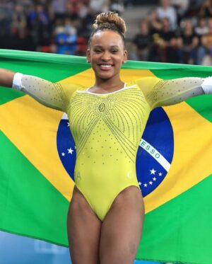 Marcella Rica Instagram - É ELAAAAA! GOAT!
A maior medalhista olímpica da história do 🇧🇷
É OUROOOOO! 🥇 
@rebecarandrade 🥹😍❤️