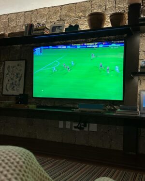 Márcio Garcia Instagram - Como crescem rápido! Confesso que eu aproveito muito, não perco uma oportunidade…

As vezes um momento simples e inesperado pode se transformar em uma lembrança eterna…

Debaixo das cobertas eu e @andreasantarosagarcia assistindo o @flamengo com João e os amigos Joaquim e Antônio !! Pra cima deles mengoooo