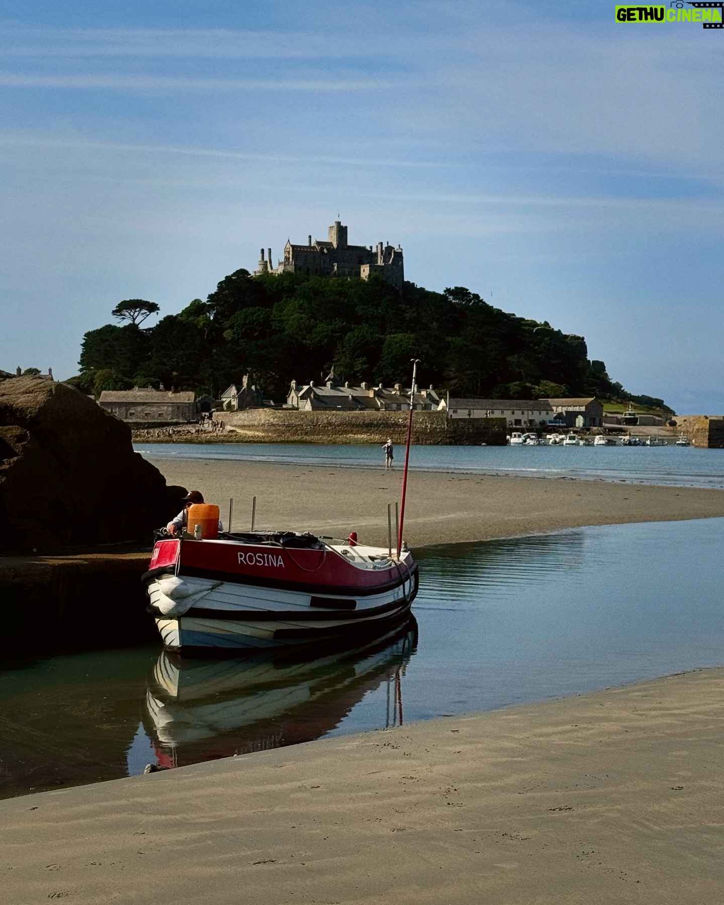 Margo Dumas - 3.6K Likes - The best week of my summer ⛅️
Cornwall definetely stole my heart 🤍🐚
For everyone who asked me what is the name of glamping we were staying, here it is 👉🏻@mountsbaymeadow