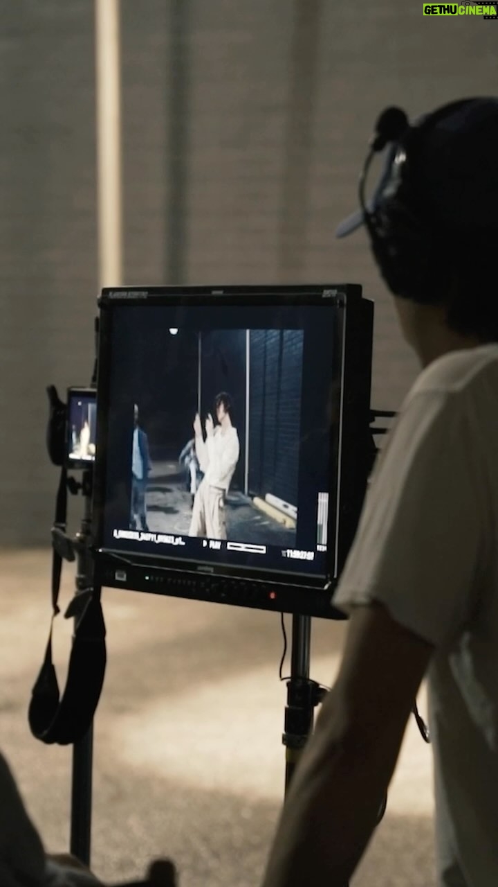 Mari Madrid - 1K Likes - MUM I’M A POPSTAR ❗️“Grin” MV out tomorrow 😃😃😃 @keonemadrid & @_marimadrid
