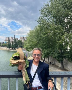 Maria Bello Instagram - It’s really fun to work and travel but it’s always great coming home. Enjoy YOUR home today. ❤️