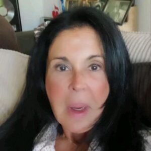 María Conchita Alonso Instagram - VIDEO Castellano/English.
❤🙏🫂

Gracias @alexcohen y @artistasporve por crear éstas capsulas uniendo a varios artistas levantando la voz por una Venezuela Libre.
🇱🇹🦜🙏
 
A partir de mañana Lunes voy a empezar a alejarme un poco de todo éste caos que me quita paz. Mi voz y corazón SIEMPRE estará del lado correcto, el de la verdad y respeto, del lado de la #Venezuela bonita, honesta y trabajadora, la que todos queremos y que HEMOS GANADO! Y por supuesto, cuando sea necesario, estaré LEVANTANDO mi voz. Pero ahora necesito concentrarme en mí, mis sueños, mi trabajo, los animalitos. #bendiciones!
👦👧🏿👱👶🏻👩🏼‍🦰🧓👩🏻👴🏼

I WILL BE away for a couple of weeks, to start with, from all this political madness that's driving me crazy and giving me anxiety.
🫂🫂
What's happening in my country is like a horrible scripted movie, but it's REAL; and what might happen here in my beloved US, (being a cuban/venezuelan its easy to see the red flags...) if more people don't wake up and unite... will be as bad... 
🇺🇲🇺🇲✝️
I'm also a proud American, and it hurts when I see people that I love being in the wrong side of the story... so, I need to get away. I need PEACE. 
It will start with two weeks in that magical place I go to, to be more in touch with my soul, angels, spirit. 
I need my everyday laughter back, my dreams, to learn how to respect, accept & forgive more those who have no clue of what's going on (ignorance...). 
It's not easy, but it can be done. #GodBless! 🙏🙏

#MariaConchita
#MariaConchitaÚnica
#MariaConchitaAlonso
#artistasporvenezuela
#nuevodiccionario
#esahora 
#hastaelfinal 
#DONOTCOMPLY!

@mariaconchitaunica 
@veefauna11
