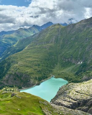 Mariana Prachařová Instagram - Jezdíte na hory v létě?
za mě to je tady prostě jedna tapeta za druhou🇦🇹

#austria #grosglocknerhochalpenstrase #grossglockner #austriavacations