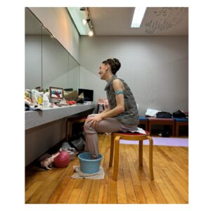 Marianela Núñez Instagram - Ice Ice Ice and more Ice 🧊🤍🙏🏻❄️☃️
Photos by @yasmine_naghdi