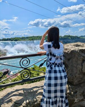 Marie Kondo Instagram - I visited Niagara Falls for the first time! I love visiting locations with waterfalls and sometimes go to some in Japan, but visiting Niagara Falls was definitely a special experience where I was able to really see the power and beauty of it up close✨ You get pretty wet if you get closer, but I enjoyed the feeling of getting purified by the water. What are your favorite waterfalls?
#niagarafalls #waterfall