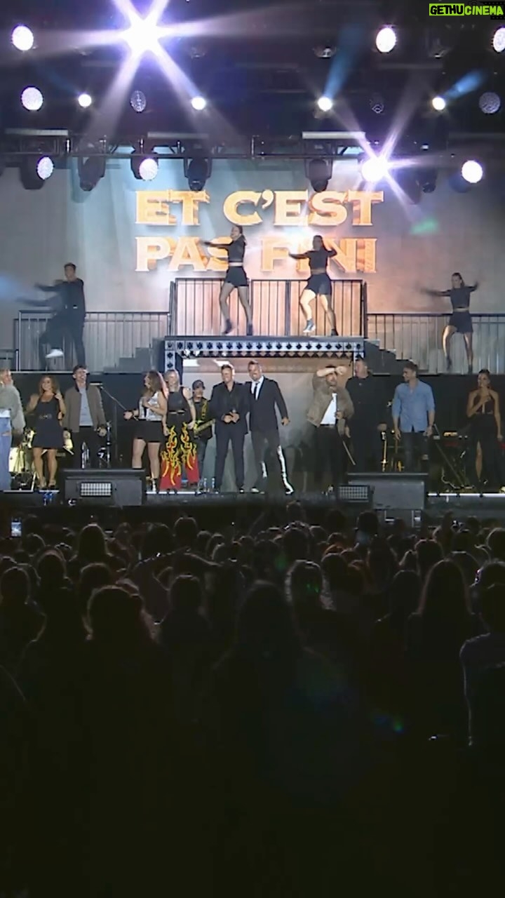 Marie-Mai - 4.7K Likes - On est encore émerveillés par cette soirée IN-CRO-YA-BLE! 🤩 Un bon samaritain a ramené Wilfred Lebouthillier en avion pour le spectacle. Un moment magique qu’on n’oubliera jamais !
🎥 @rec4box