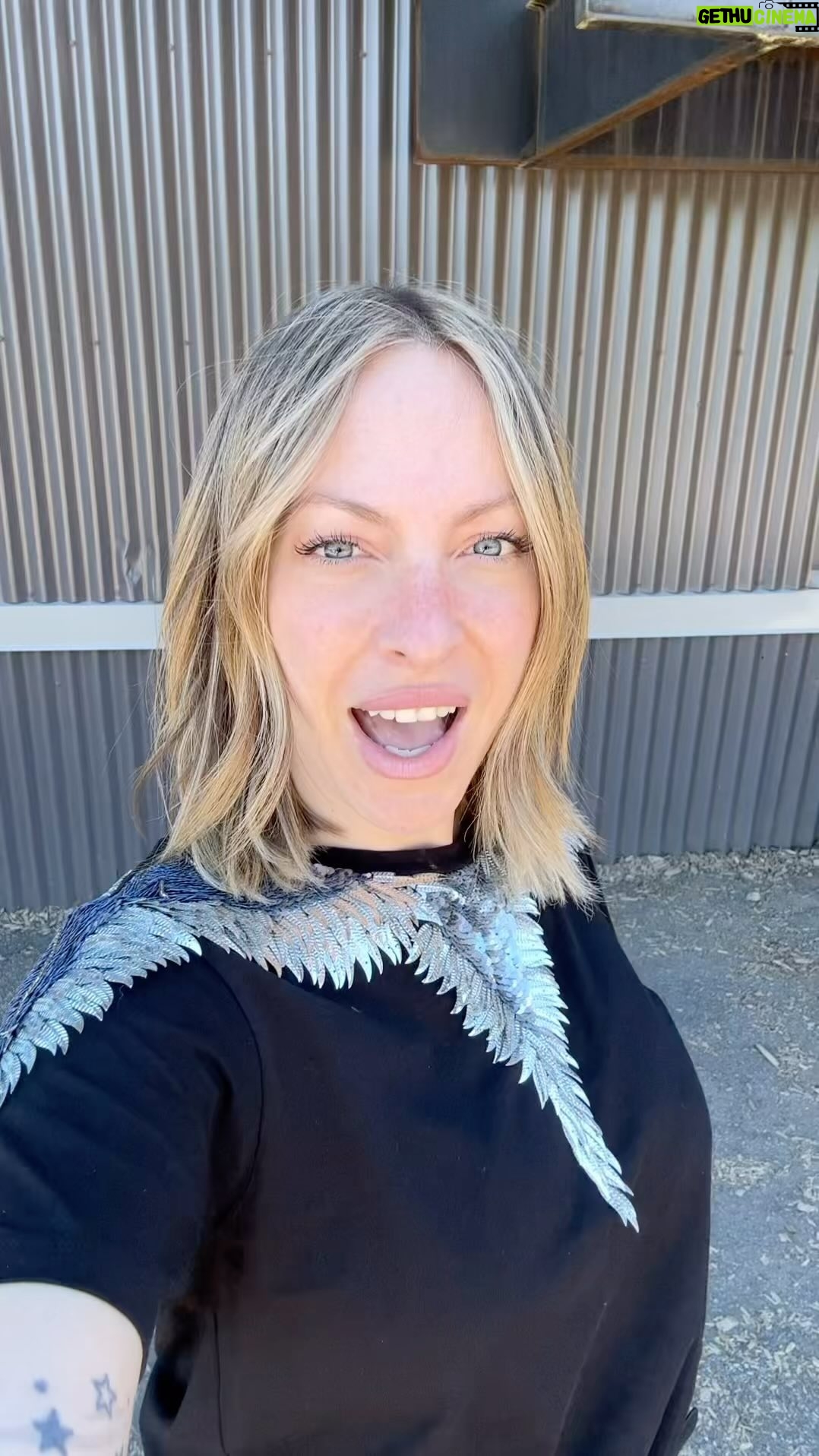 Marie-Mai - 5K Likes - Parce qu’il fait beau et que je suis HEUREUSE!!!!